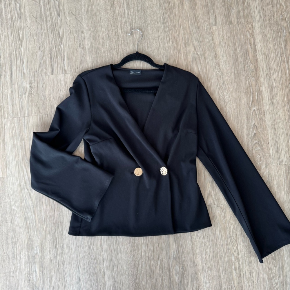 ASOS black blazer shirt with gold buttons - Picture 2 of 7